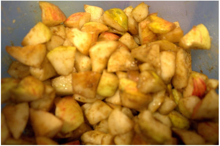 Пирог с грушами и яблоками