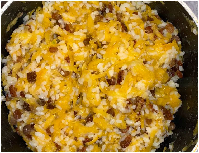 Пирожки с тыквой, рисом и изюмом