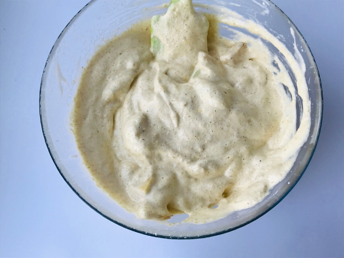Шарлотка из овсяной муки с яблоками