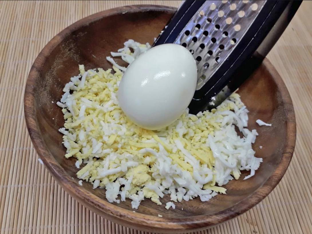 Крабовый салат слоями с кукурузой