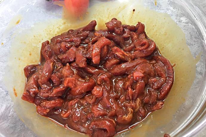 Китайский салат с говядиной и овощами