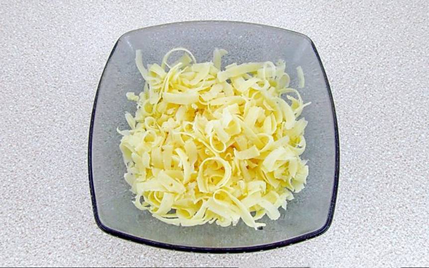 Салат с ананасом «Дамский каприз»