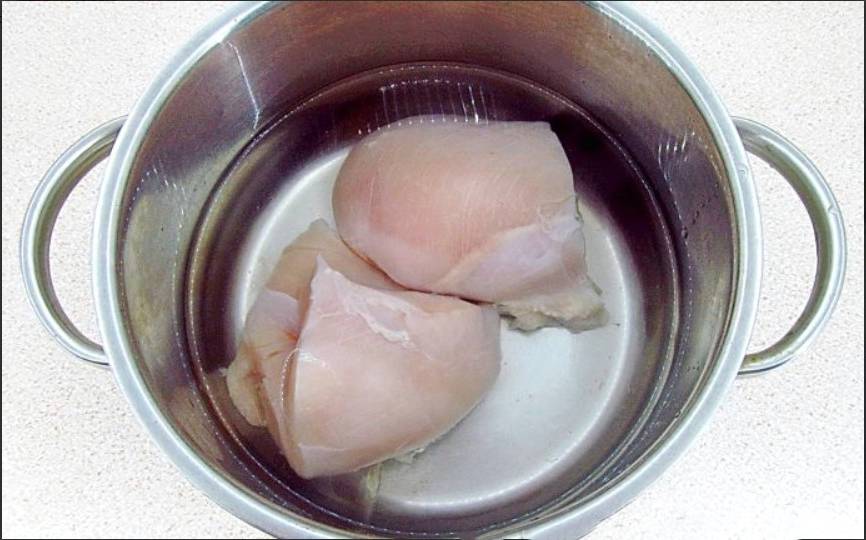 Салат с ананасом «Дамский каприз»