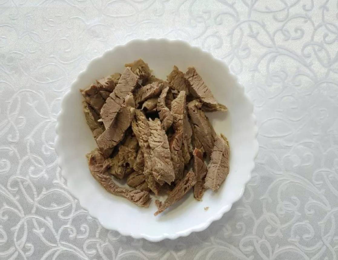 Грузинский салат с говядиной и гранатом