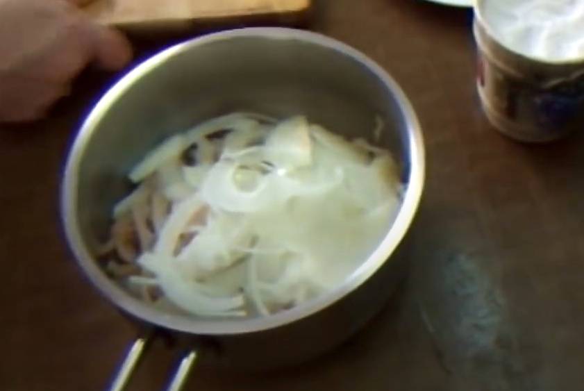 Дальневосточный салат с кальмарами