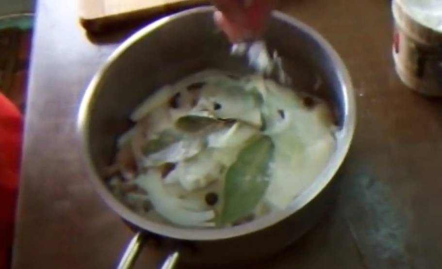 Дальневосточный салат с кальмарами