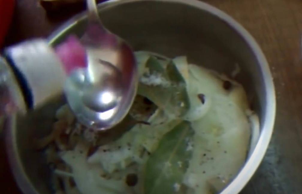 Дальневосточный салат с кальмарами