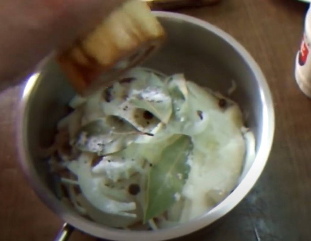 Дальневосточный салат с кальмарами