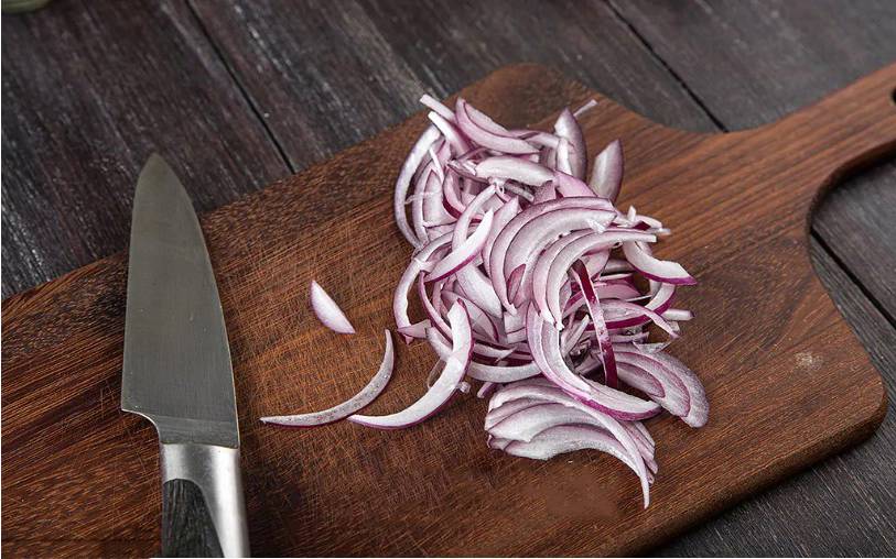 Грузинский салат с говядиной и болгарским перцем без майонеза