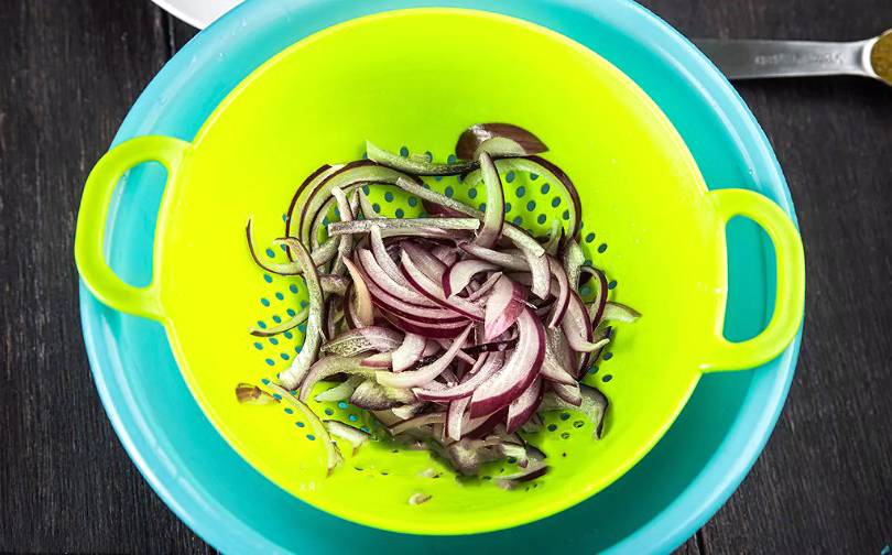 Грузинский салат с говядиной и болгарским перцем без майонеза