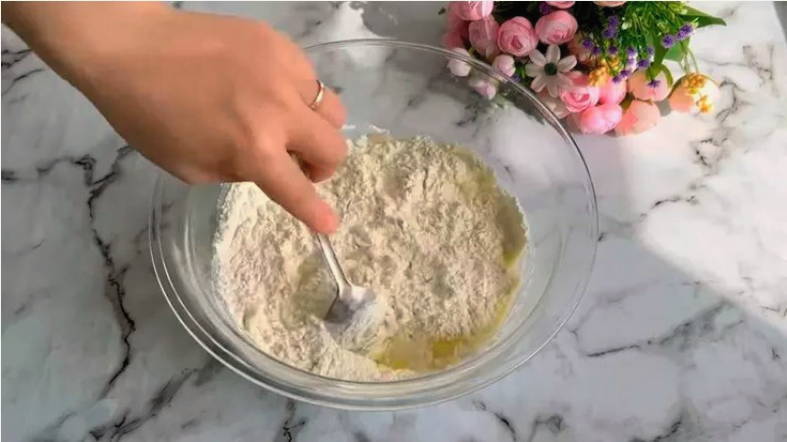 Горшочки из теста с мясом и картошкой в духовке