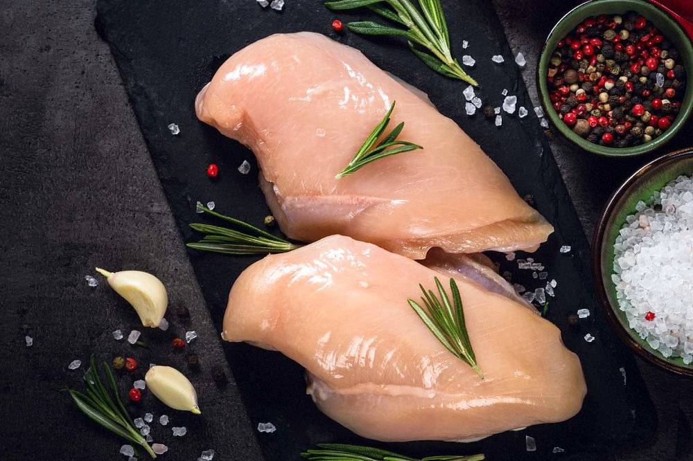 Салат «Каприз» с курицей