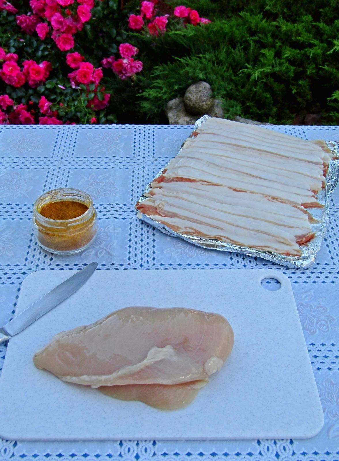 Куриные рулетики в беконе на мангале Куриные рулетики в беконе на мангале