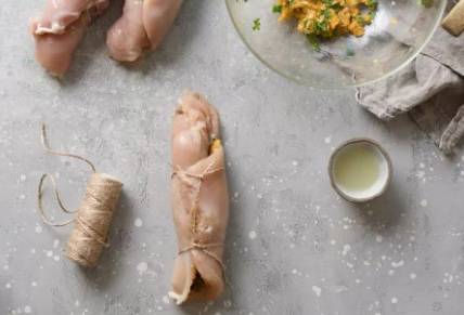 Куриные рулетики с курагой