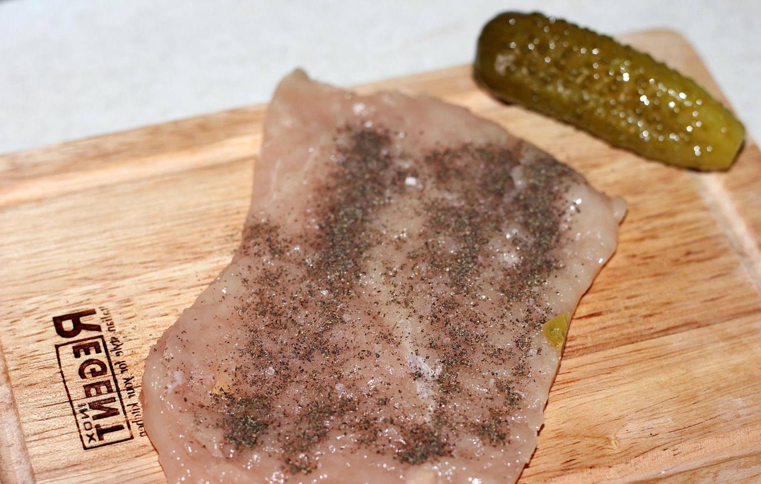 Куриные рулетики в сливочном соусе