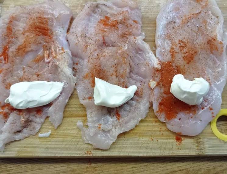 Куриные рулетики с сыром и беконом
