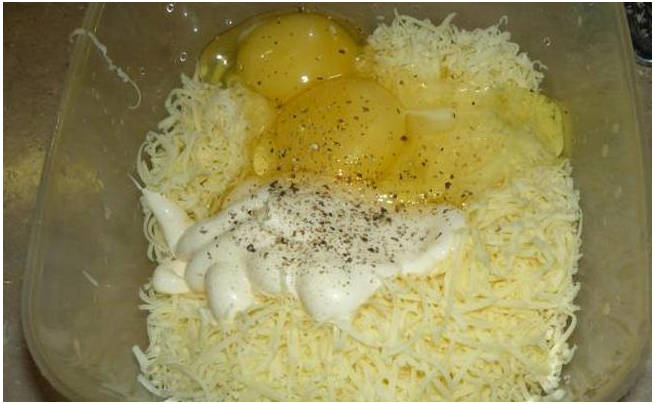 Камбала с картошкой и овощами в духовке