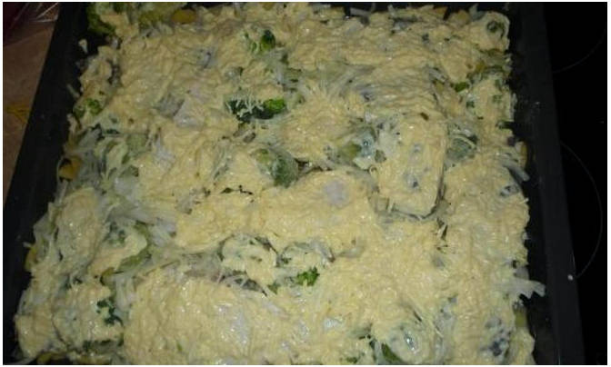Камбала с картошкой и овощами в духовке