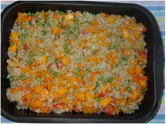 Камбала с рисом в духовке