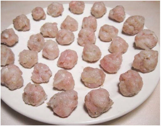 Куриный суп с лапшой и фрикадельками