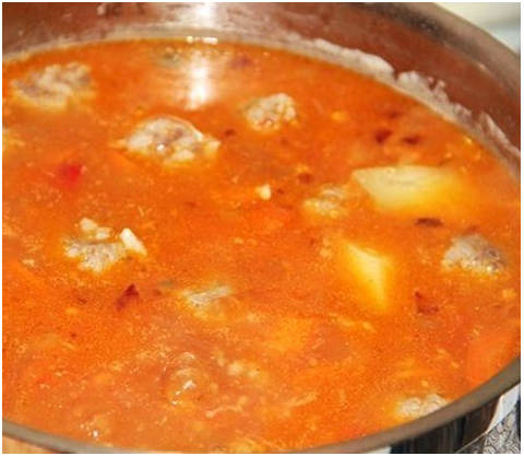 Суп с жареными фрикадельками