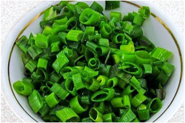 Зеленый салат с капустой