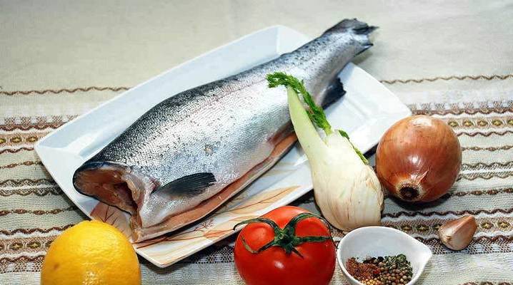 Фаршированная форель целиком в духовке
