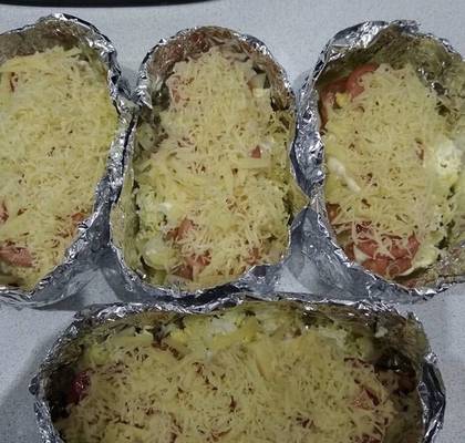 Форель с картошкой в фольге в духовке