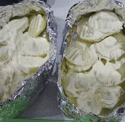 Форель с картошкой в фольге в духовке