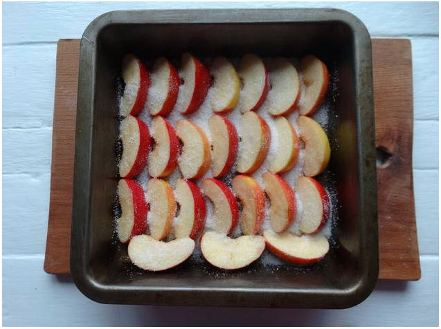 Пирог из лаваша с творогом и яблоками
