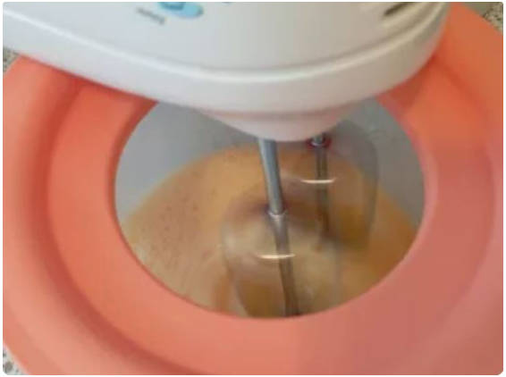 Мягкие вафли с молоком в вафельнице