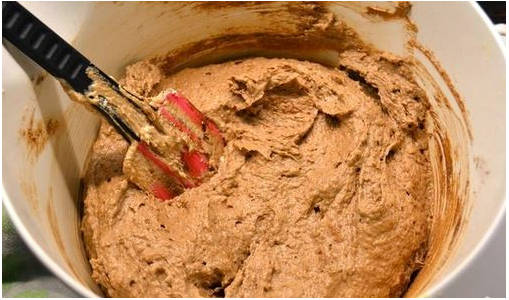 Шоколадный пирог с яблоками
