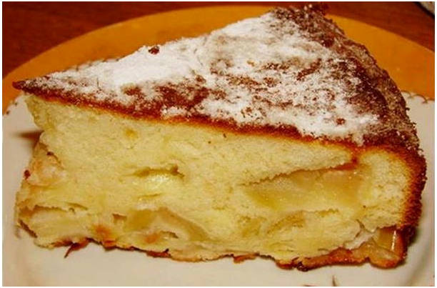 Шарлотка с яблоками в мультиварке Поларис