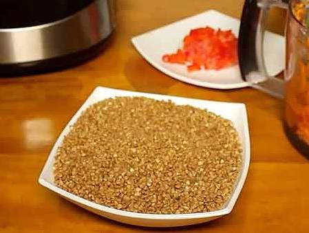 Гречка с курицей в мультиварке Редмонд