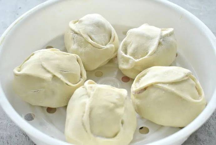 Манты в мультиварке Редмонд