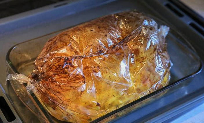 Картошка с мясом в рукаве в духовке