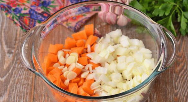 Картошка с мясом в рукаве для запекания в духовке
