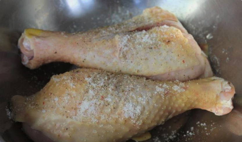 Куриные ножки с картошкой в духовке в рукаве