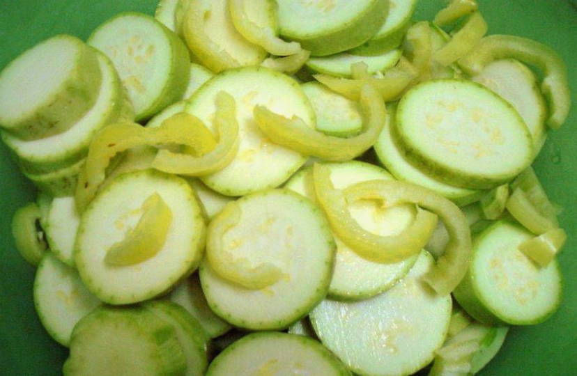 Кабачковая икра в духовке в рукаве