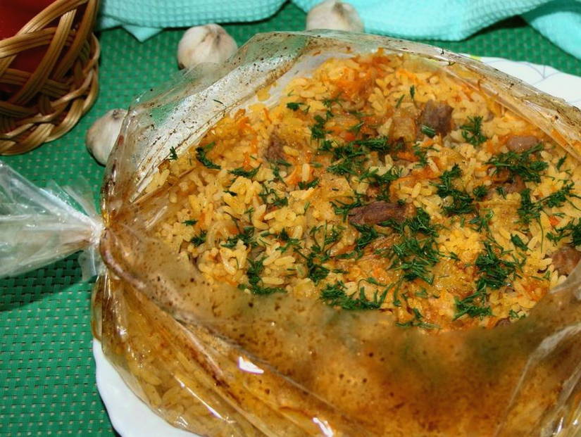 Плов в рукаве в духовке