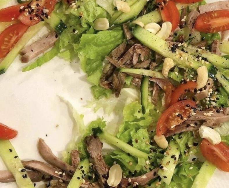 Грузинский салат с языком