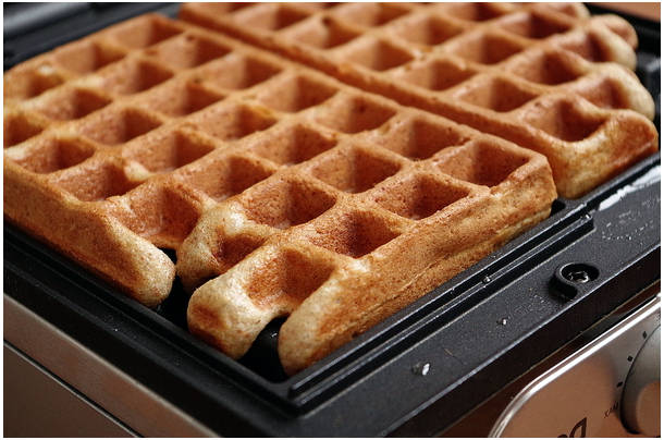 Ржаные вафли в вафельнице