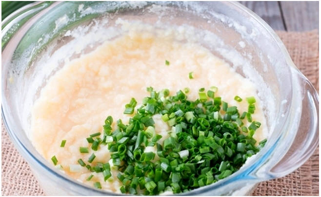 Вафли из картофельного пюре в вафельнице