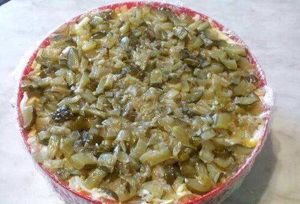 Салат «Лесная поляна» с шампиньонами и курицей