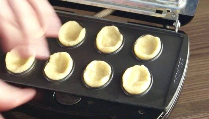 Орешки со сгущенкой в мультипекаре