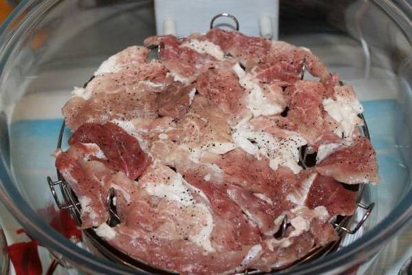 Мясо по-французски в аэрогриле