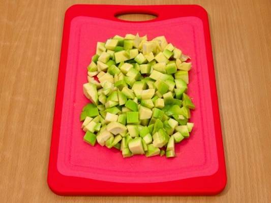 Летний салат с курицей