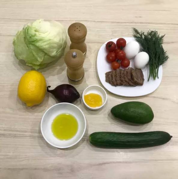 Мясной салат с авокадо
