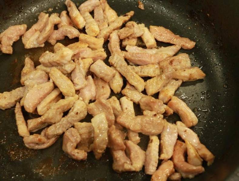Мясной салат со свининой на праздничный стол Мясной салат со свининой на праздничный стол