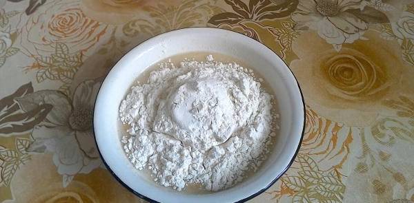Бабушкина шарлотка с яблоками в духовке